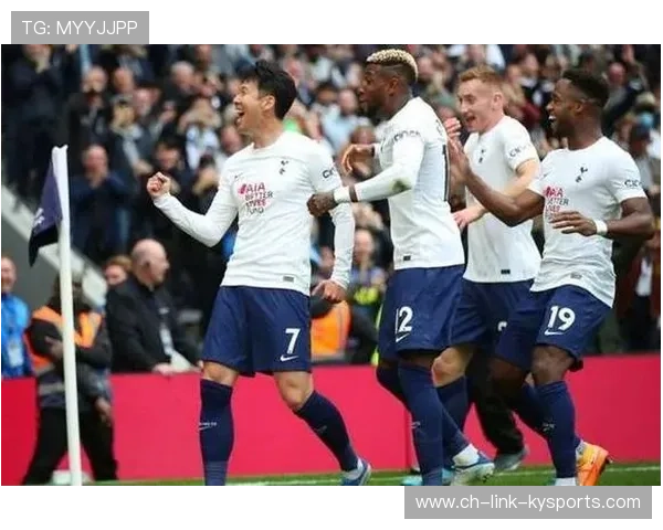 南安普顿主场迎战热刺，保级关键战，南安普顿主场对热刺