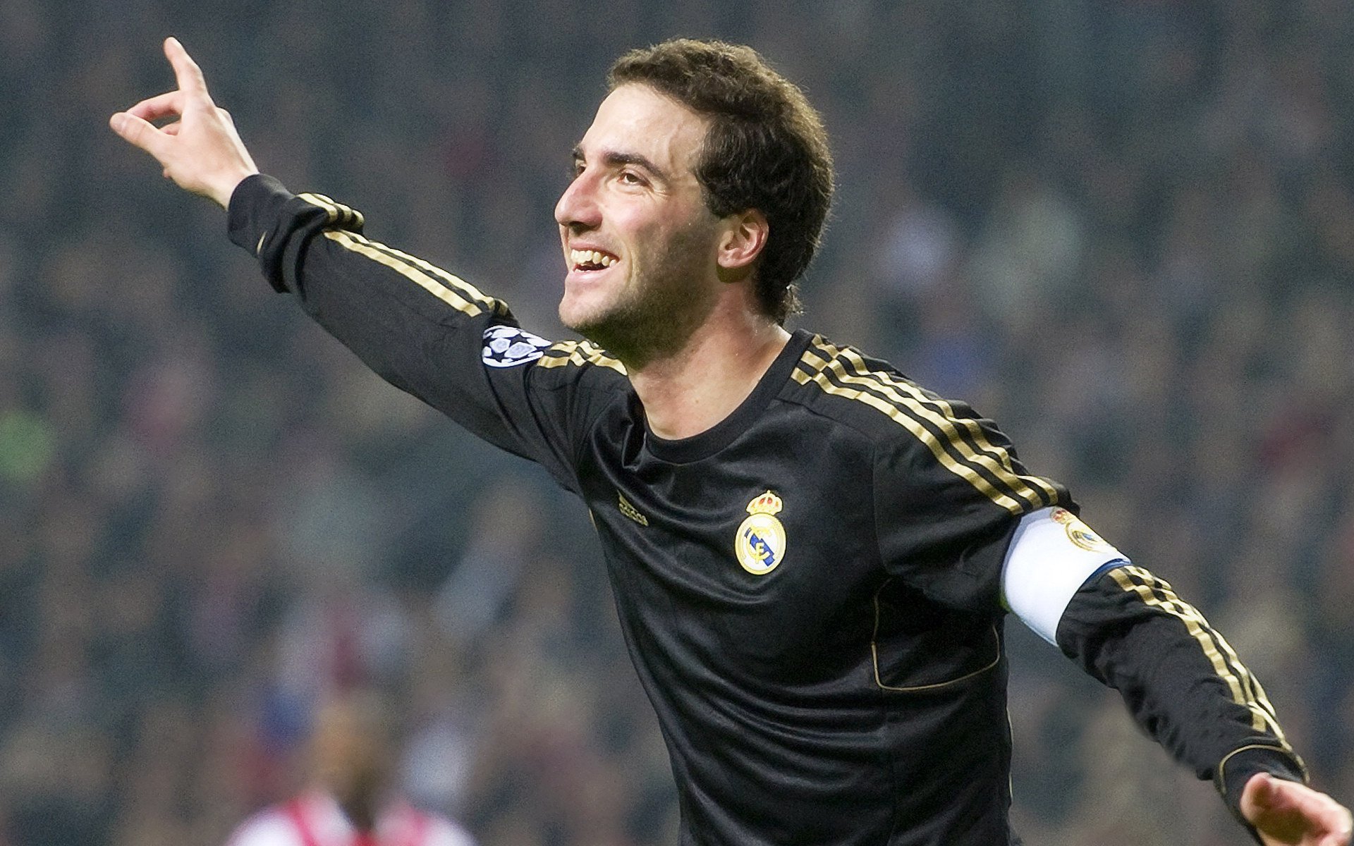 欧洲杯冠军悬念：战术布局和临场应变的完美结合，欧洲杯冠军猜测